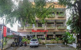RedDoorz @ Jalan Pramuka Manado